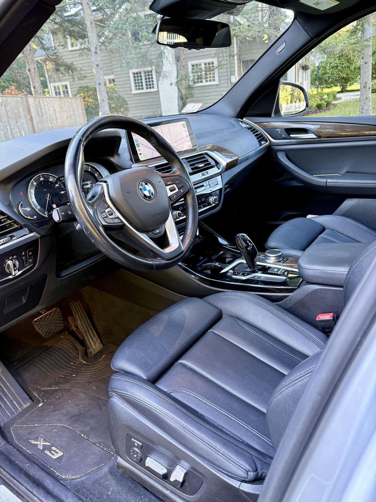 Driver seat and console