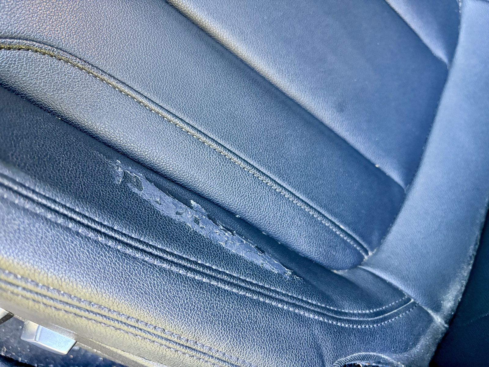 Seat bolster wear