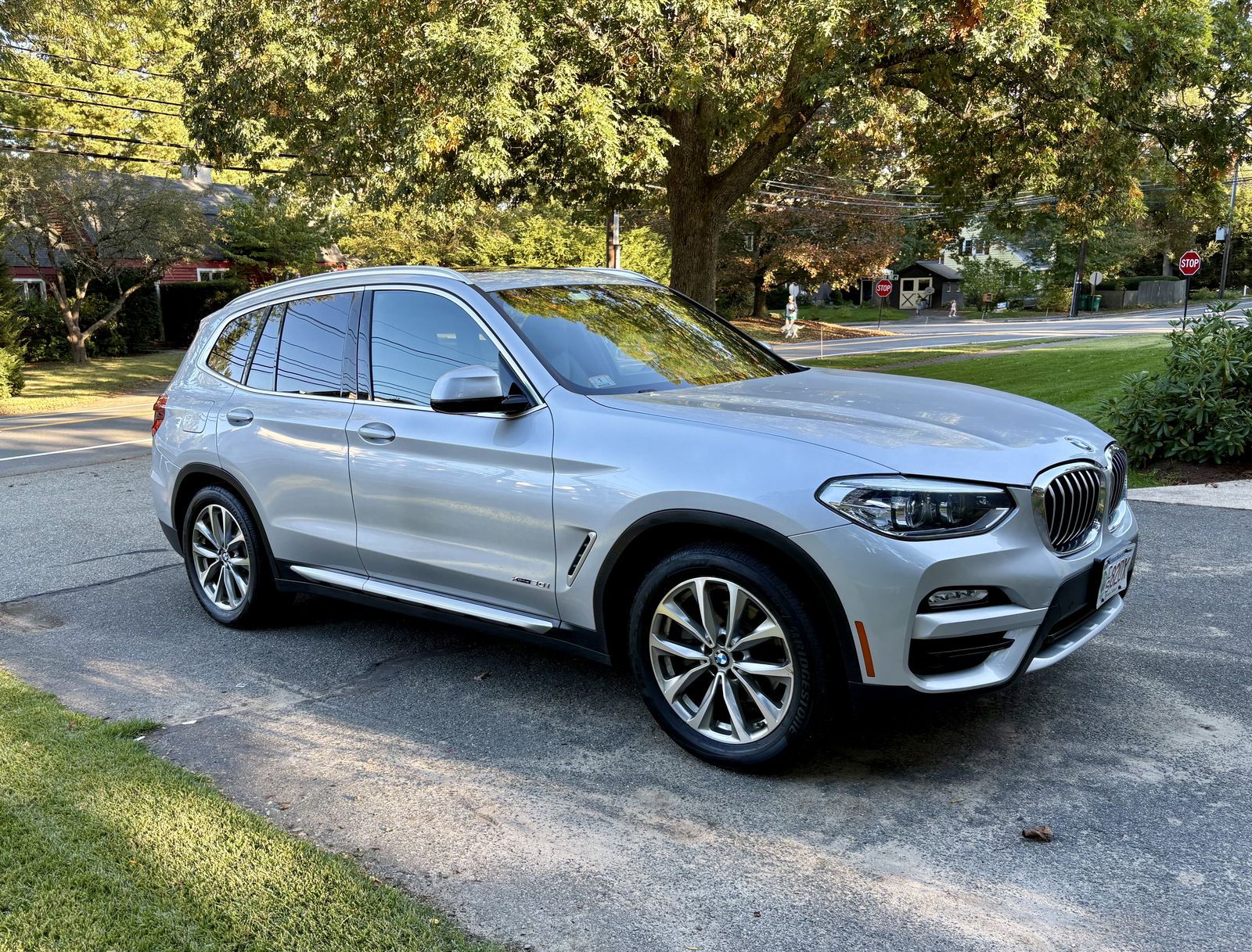Front three-quarter, passenger side